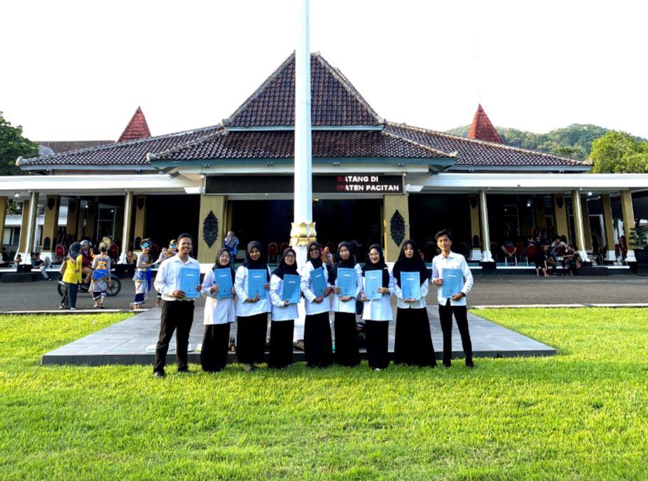 Terima SK Pengangkatan ASN, Dokter Hewan di Pacitan ini Siap Mengabdi Sukseskan Pembangunan&nbsp;Daerah