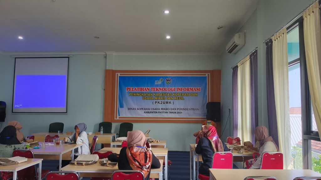 PLUT Pacitan Bimbing Puluhan UMKM Cara Efektif Pemasaran dengan&nbsp;Teknologi