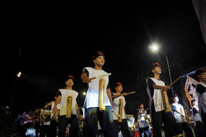 Gemerlap Festival Ronthek Pacitan 2024, Hadirkan 800 Seniman, Gelontorkan Dana Ratusan&nbsp;Juta