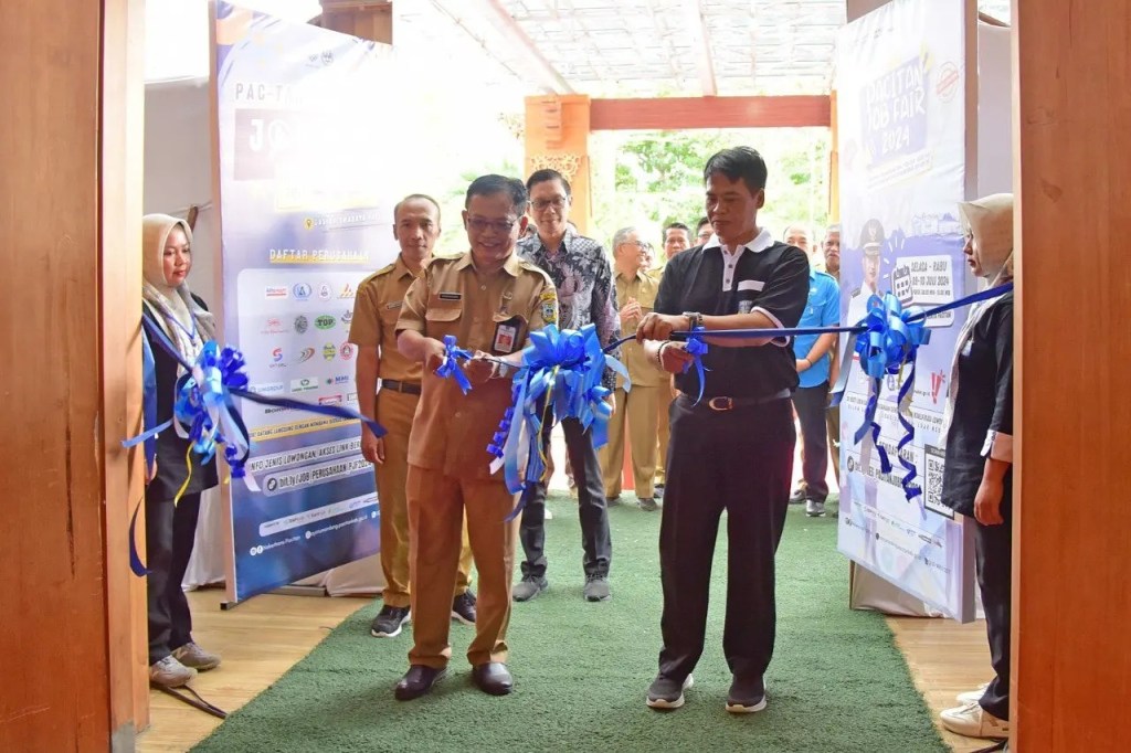 Pacitan Job Fair 2024, Diikuti Puluhan Perusahaan, Disemarakkan Bazar UMKM