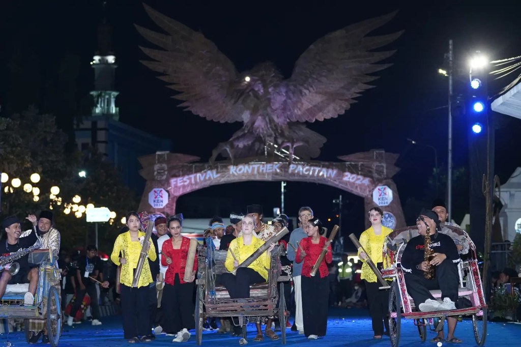 Tanggapan Seniman AS Nami Murata Usai Tampil di Festival Ronthek Pacitan: Sebuah Kehormatan Besar