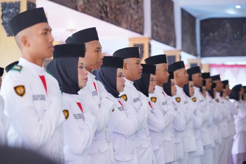 Bupati Kukuhkan Paskibraka Kabupaten Pacitan 2024