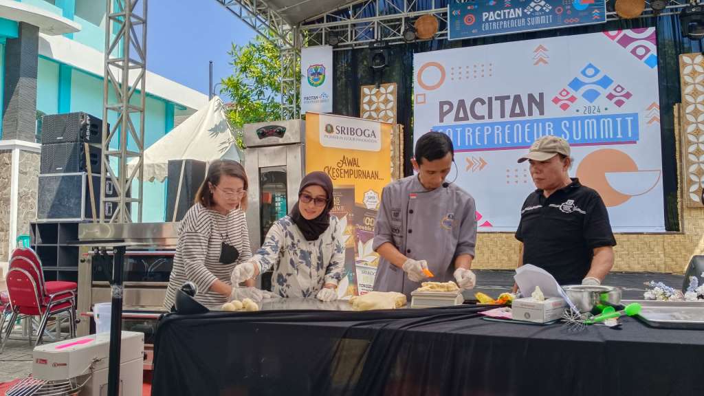 Dorong UMKM Berkembang, PLUT Gandeng Sri Boga Formil Gelar Demo&nbsp;Masak