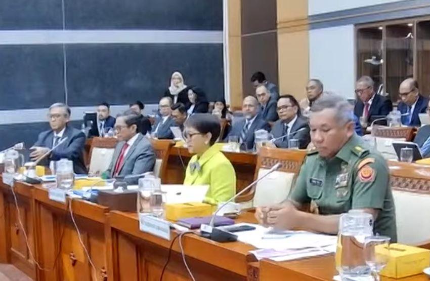 Menlu Retno Marsudi Titip Isu Kemerdekaan Palestina ke Komisi I DPR: Jangan Tinggalkan Palestina Berjuang&nbsp;Sendirian