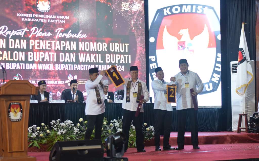 KPU Pacitan Undi Nomor Urut Paslon, Petahana Aji-Gagarin Dapat Nomor Urut 2